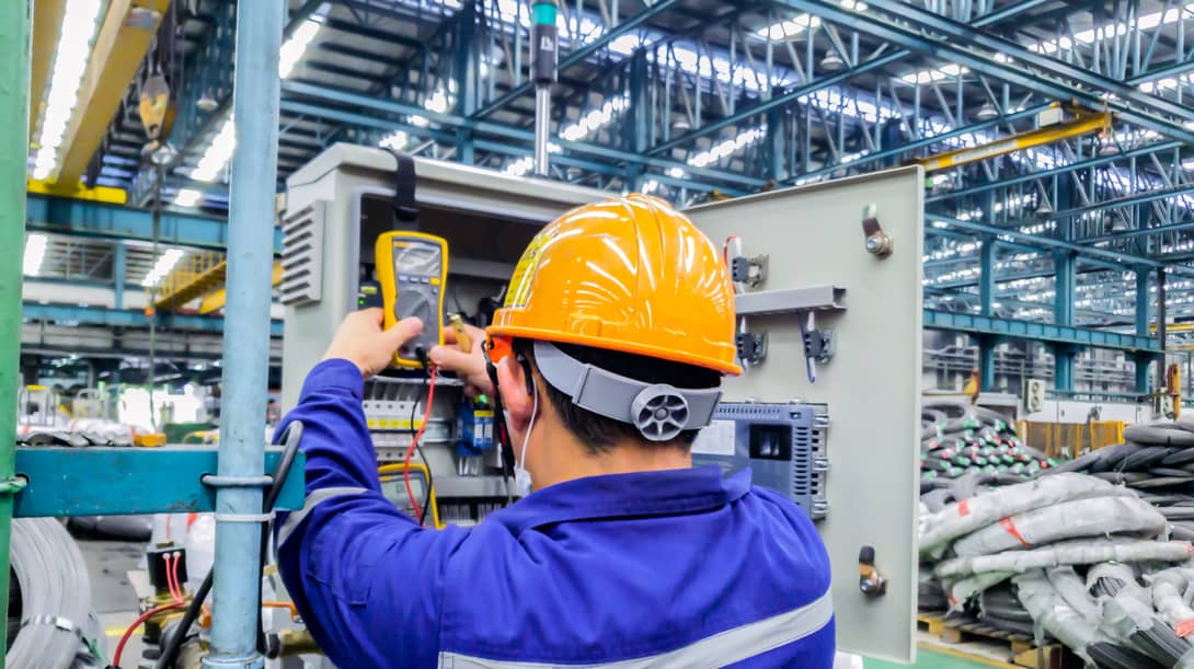 Benefits of Working with an Experienced Electrician in Winnipeg
