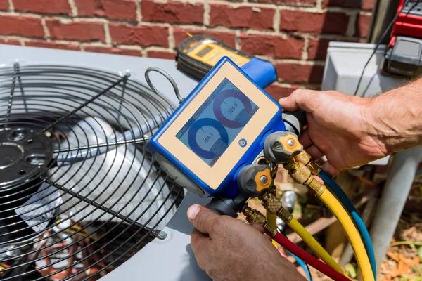 How to Diagnose an AC That Is Running Without Providing Cool Air
