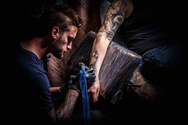 A Closer Look at How Artists Prepare for Detailed Tattoo Work